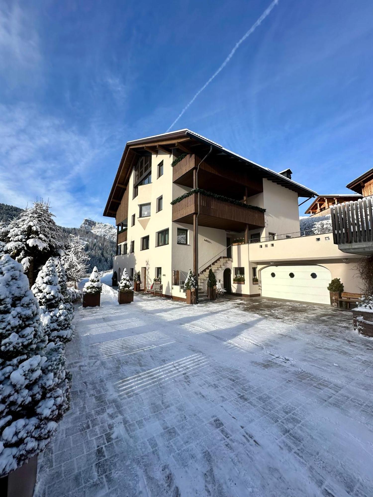 Apartment Ciasa Laoi San Cassiano  Kültér fotó
