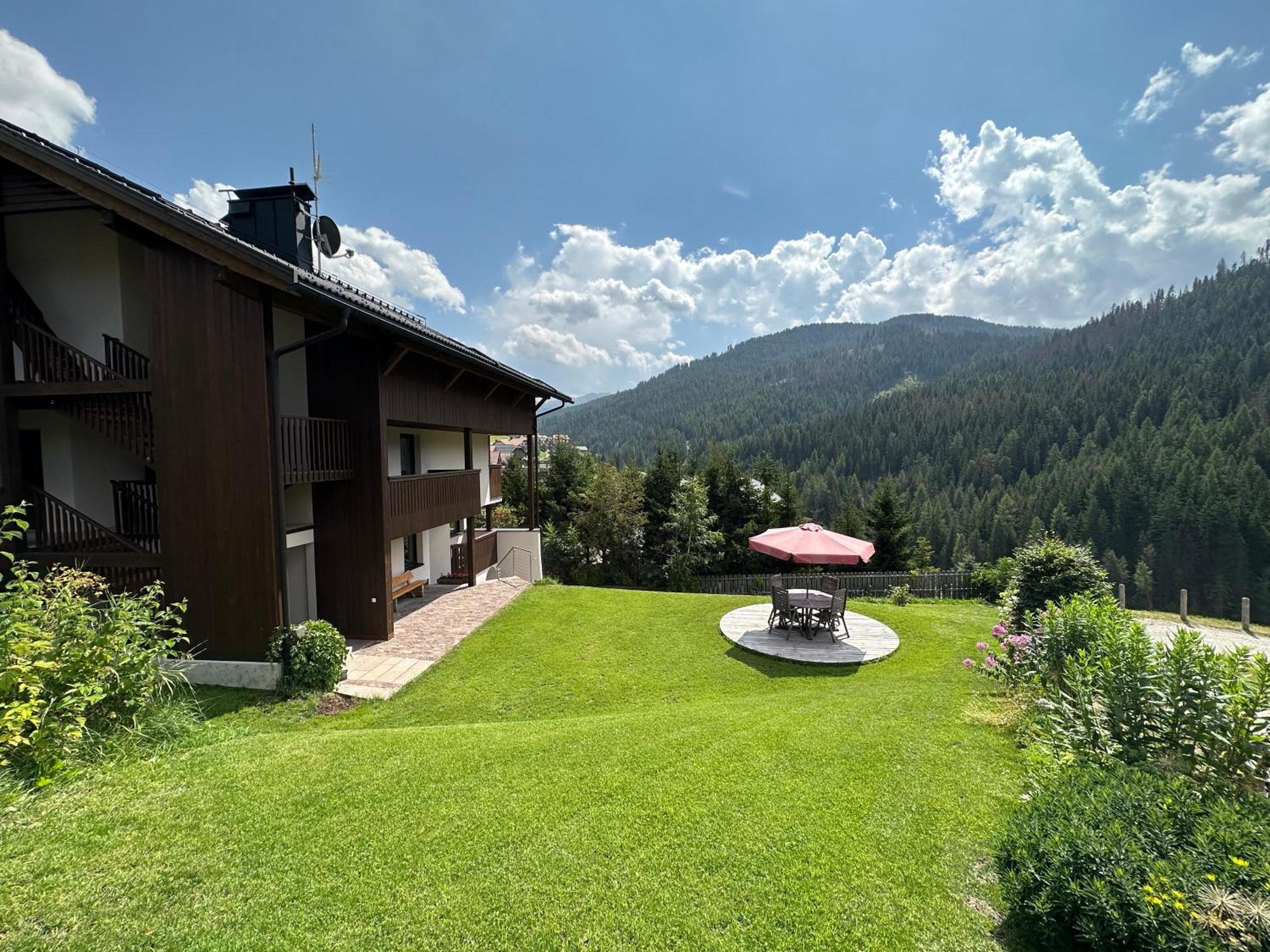 Apartment Ciasa Laoi San Cassiano  Kültér fotó