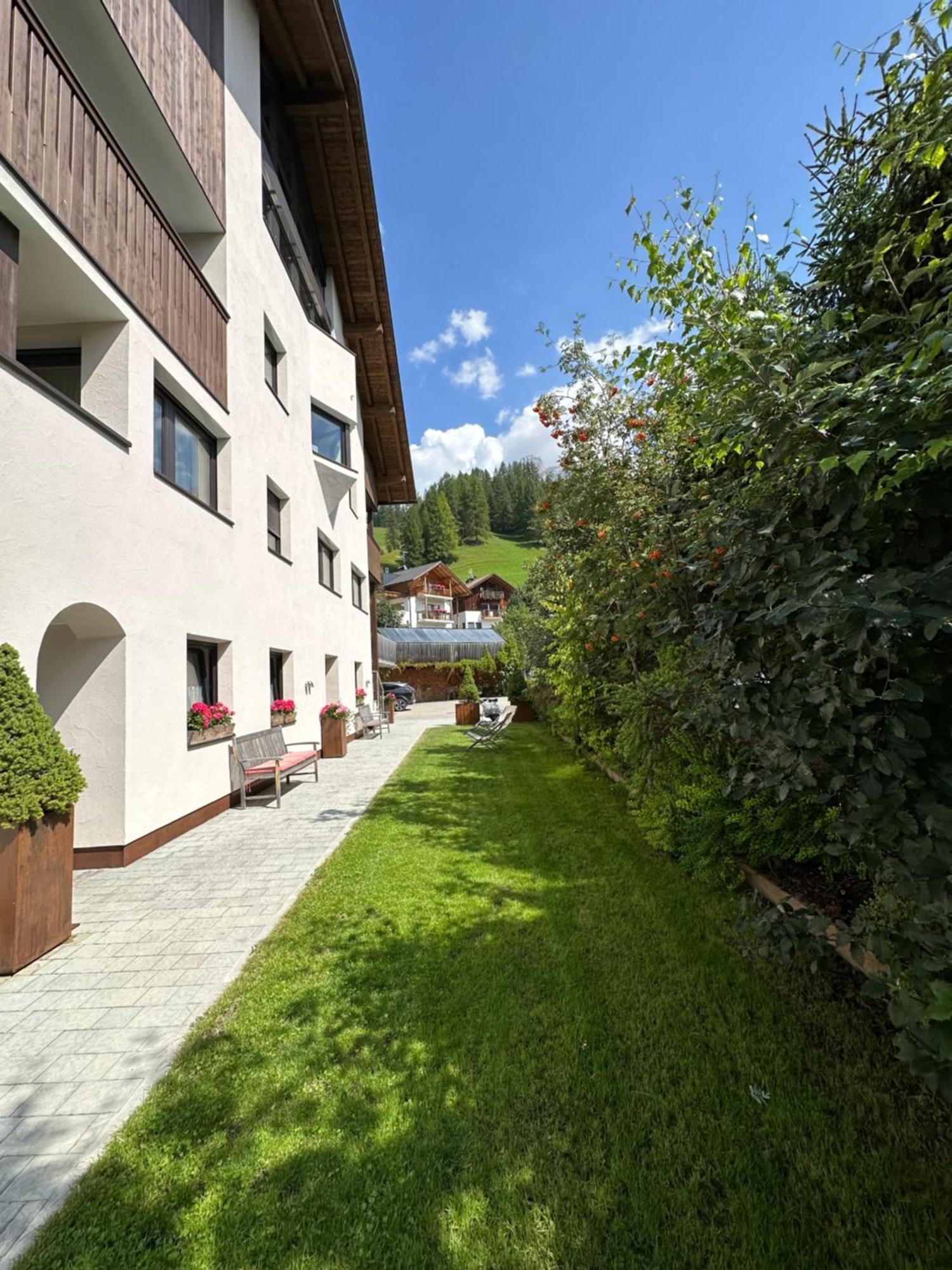 Apartment Ciasa Laoi San Cassiano  Kültér fotó
