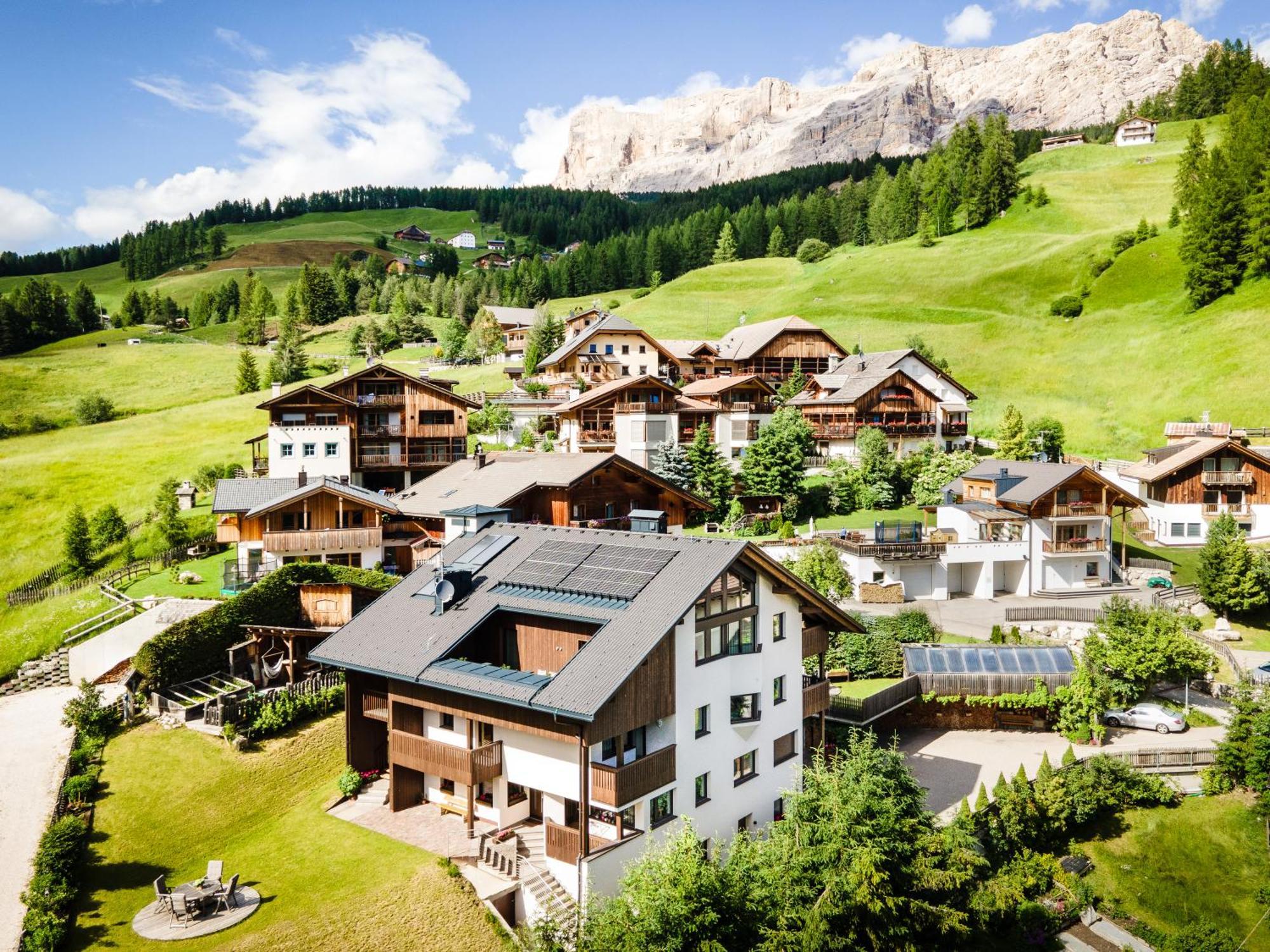 Apartment Ciasa Laoi San Cassiano  Kültér fotó