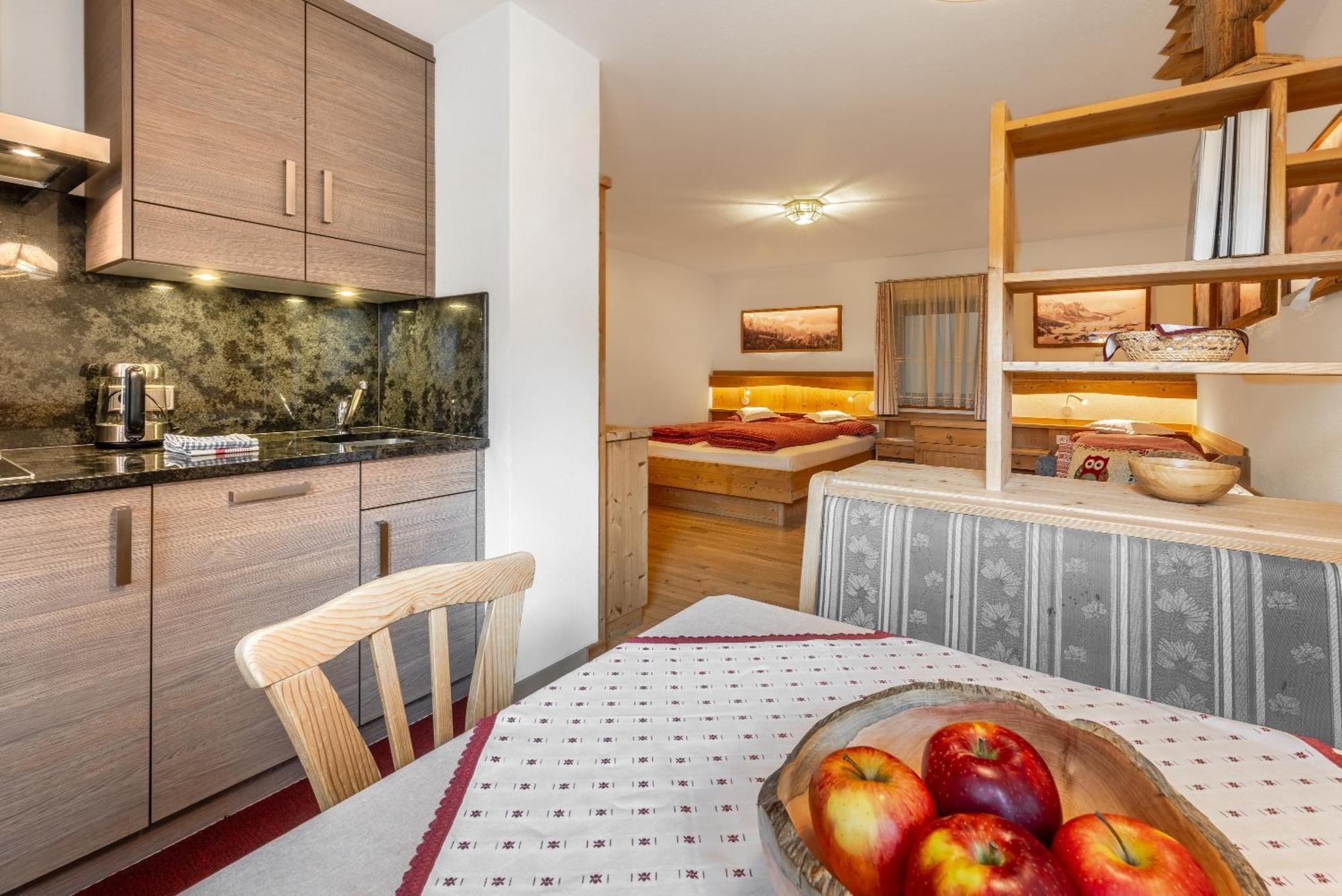 Apartment Ciasa Laoi San Cassiano  Kültér fotó